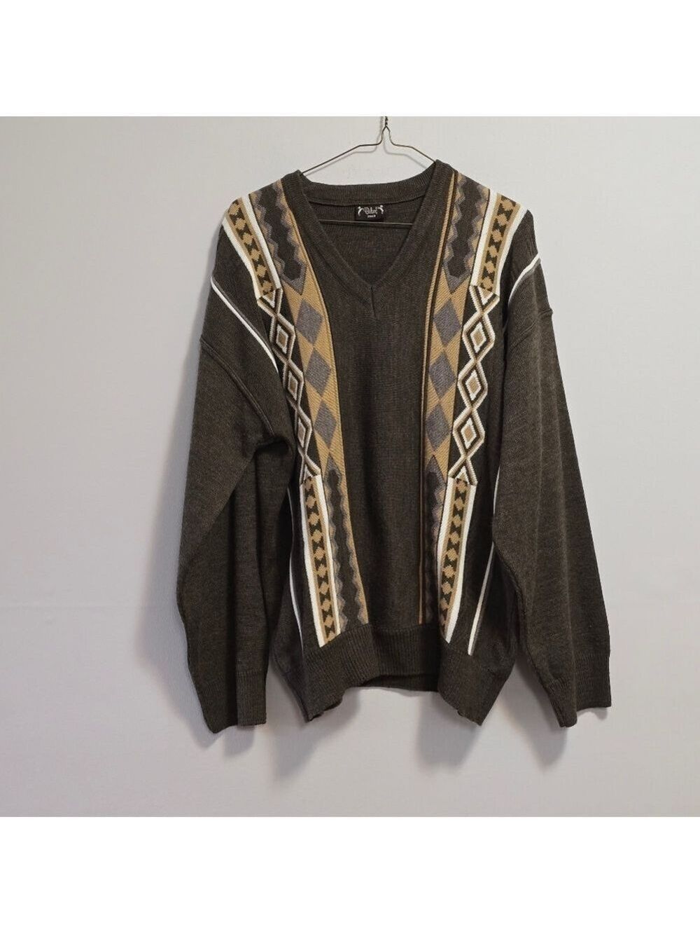 Vintage Gray V-Neck Sweater Chocolate Brown with Classic Design Size M/L